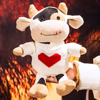 Белый любовный свитер