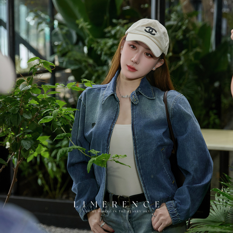 Limerence'Yun Che' Washed Blue Denim Jacket with Lapel Collar, Blue Short Jacket, Denim Jacket Limerence'Yun Che' Washed Blue Denim Jacket with Lapel Collar, Blue Short Jacket, Denim Jacket