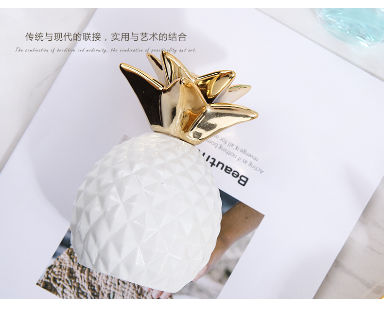 Creative ceramic pineapple furnishing articles of modern simplicity Nordic bedroom room wine sitting room adornment piggy bank