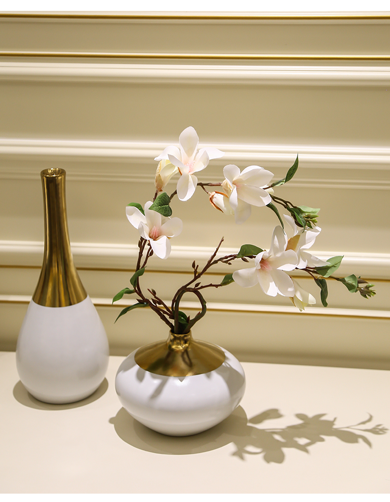 Jingdezhen Nordic light and decoration ceramics mesa simulation flower, dried flower vase example room TV ark, sitting room furniture furnishing articles