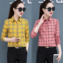 Plaid shirt woman 2022 spring fit new body long sleeve professional dress Korean version fashion blouse with slim fit