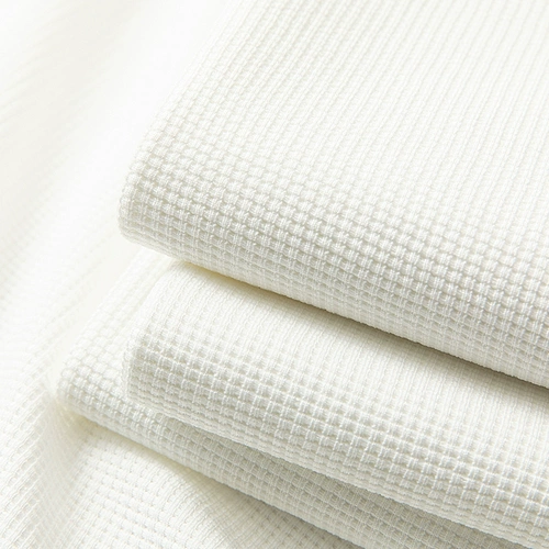 Белая летняя однотонная приятная телу футболка с коротким рукавом