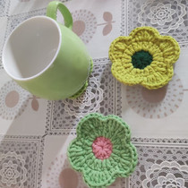 Purely hand-woven small flower coaster insulation mat finished product