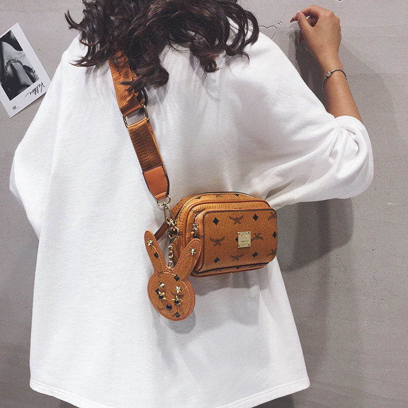 Singapore Light Extravagant Brand Women Bag Limited 2021 new single shoulder Slanted Satchel Genuine Leather Bag small square bag Summer