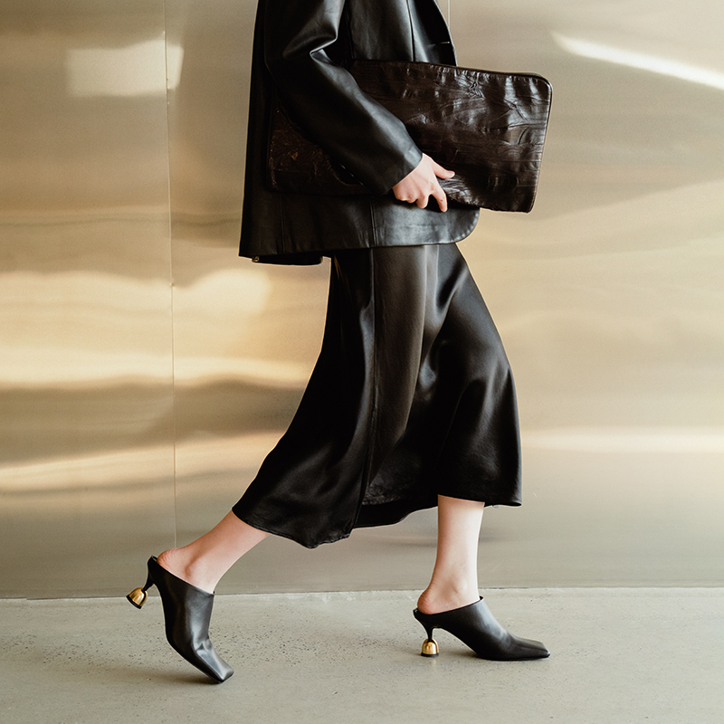 Vanda Novak~ Old Money Style Square-Toe Sandals for Women, Genuine Leather, Trendy Closed-Toe Half-Slip High-Heeled Mules