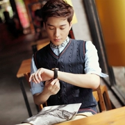 Phiên bản Hàn Quốc của áo len len nam áo len vest nam không tay áo len cổ chữ V cổ áo len