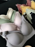 Полное 2 куска бесплатного доставки латекс, тонкая B -чашка латекс красавица, концентрация, концентрация без следа.