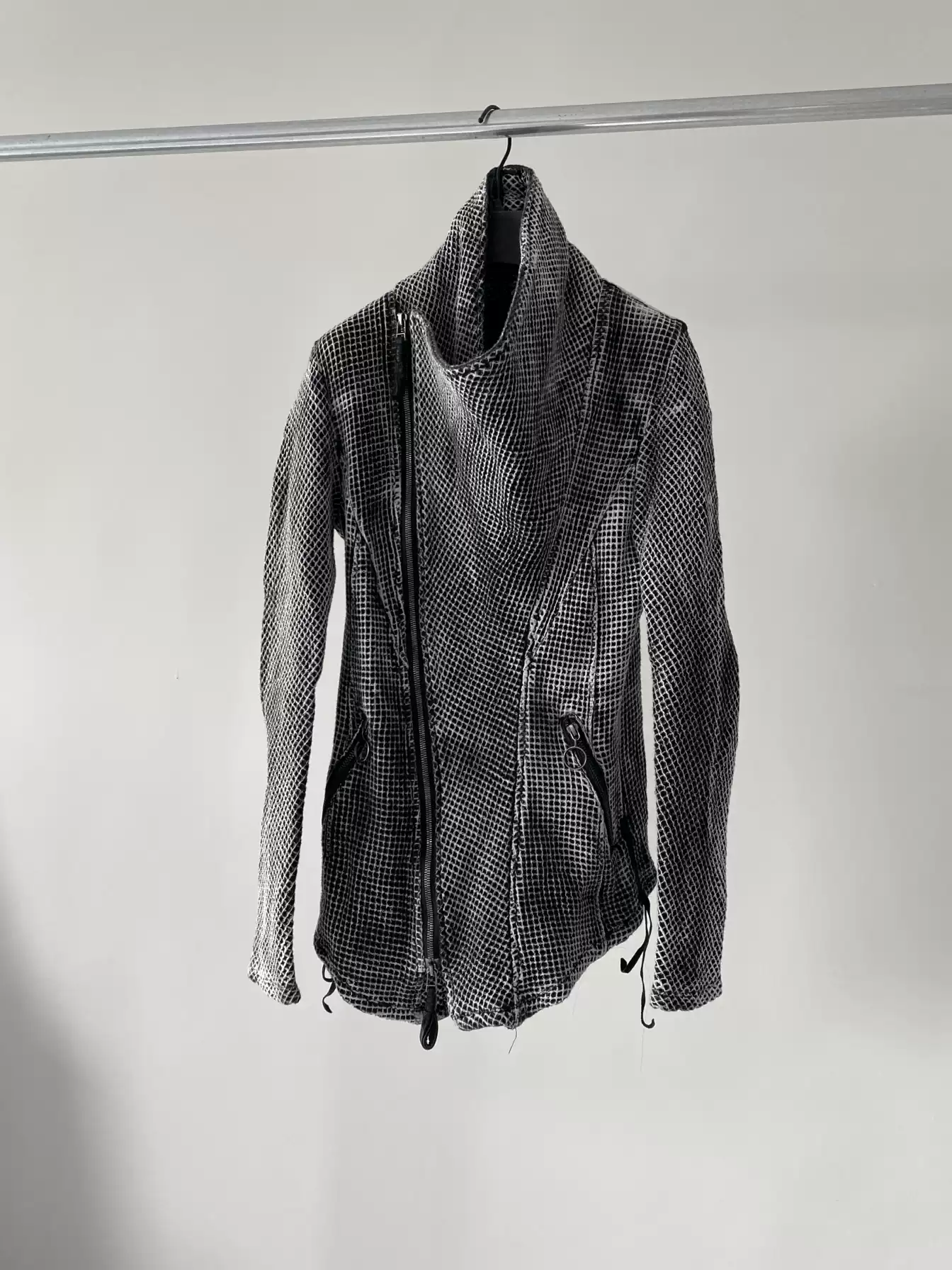 yoshiki hishinuma 短袖90s 有弹性细节多