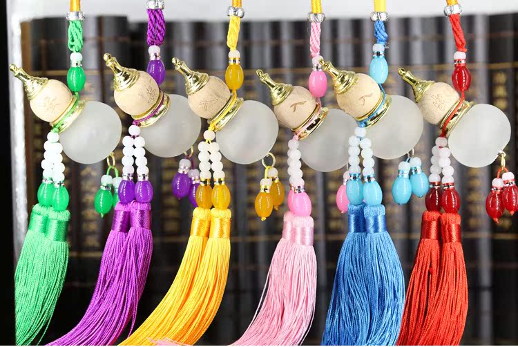 Phụ kiện nhỏ xe mặt dây chuyền chai nước hoa an toàn xe nâng quà tặng quà tặng tự động cung cấp bán buôn nội thất xe hơi đồ chơi trang trí xe hơi