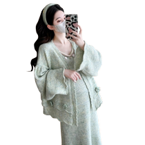 Jingqi maternity wear autumn and winter 2024 new high-end loose knitted sweater jacket suspender dress suit