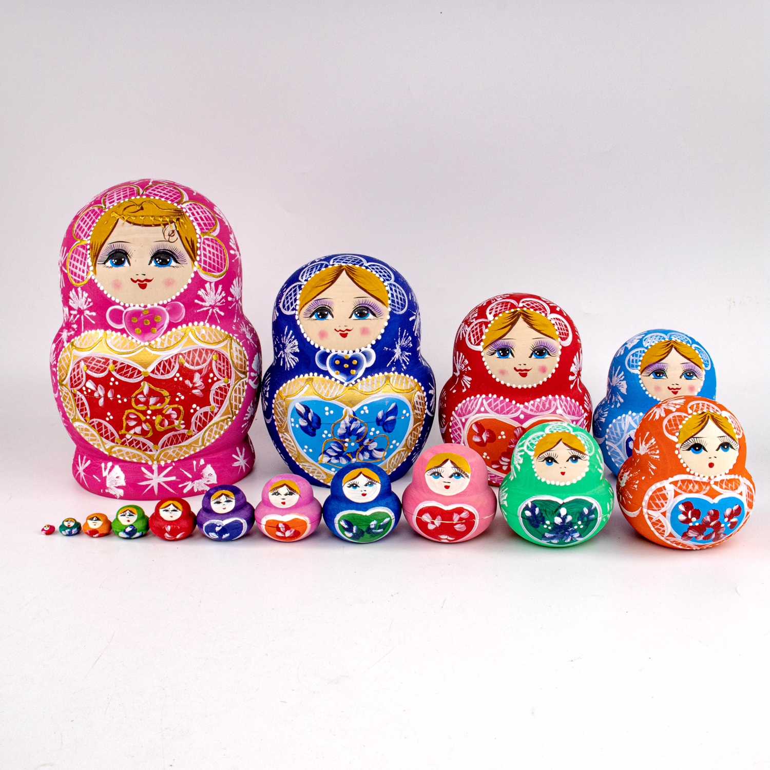 Russian sleeve 15 layers of pink peach heart air-dried linden wood trellis pure hand-painted puzzle toy pendulum