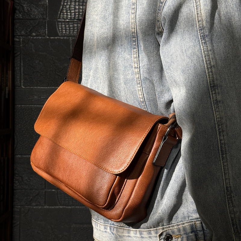 Hand-Rubbed Genuine Leather Shoulder Bag, Vegetable-Tanned Leather Crossbody Bag, Commuter Style Messenger Bag, Vintage Top-Layer Cowhide Men's Bag, Light Luxury