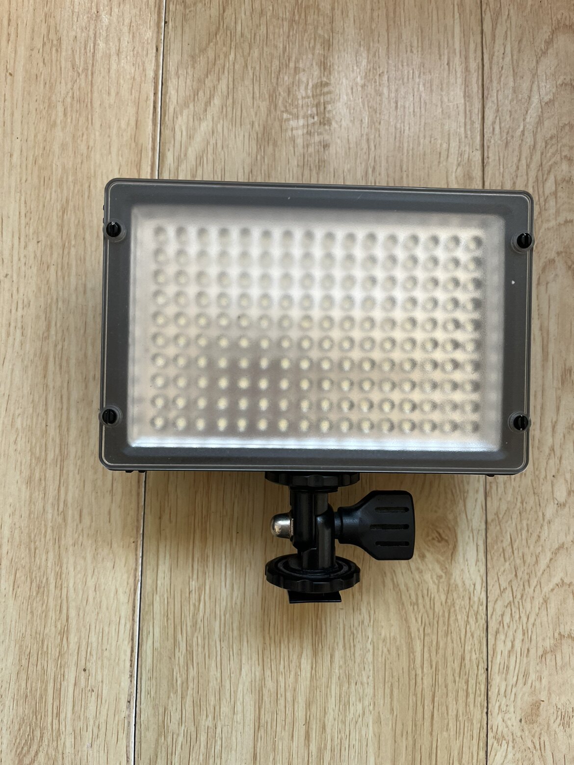 夜拍神器！摄像机LED补光灯让你的夜景视频亮瞎眼！-外拍灯-淘宝好物网