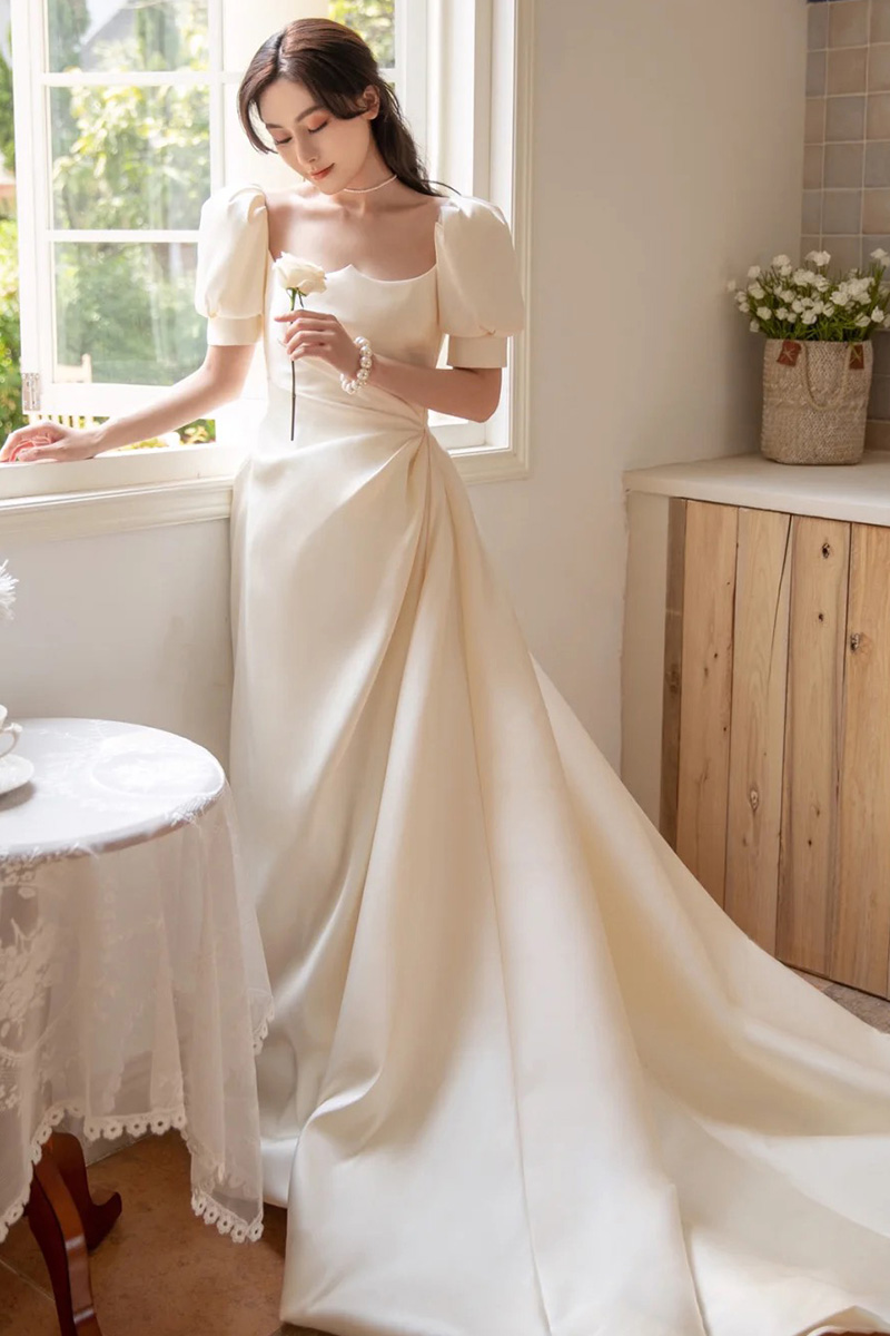 Wedding dress for bride, french style, 2023 collection, suitable for teen Wedding dress for bride, french style, 2023 collection, suitable for teen