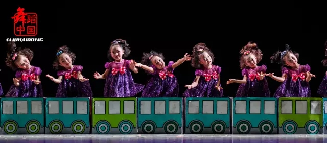 Ngày trẻ em, phong cách trẻ em nhỏ, hộp mơ ước, trang phục, biểu diễn của trẻ em, gạc nối tiếp, phong cách mới trang phục động vật cho trẻ em