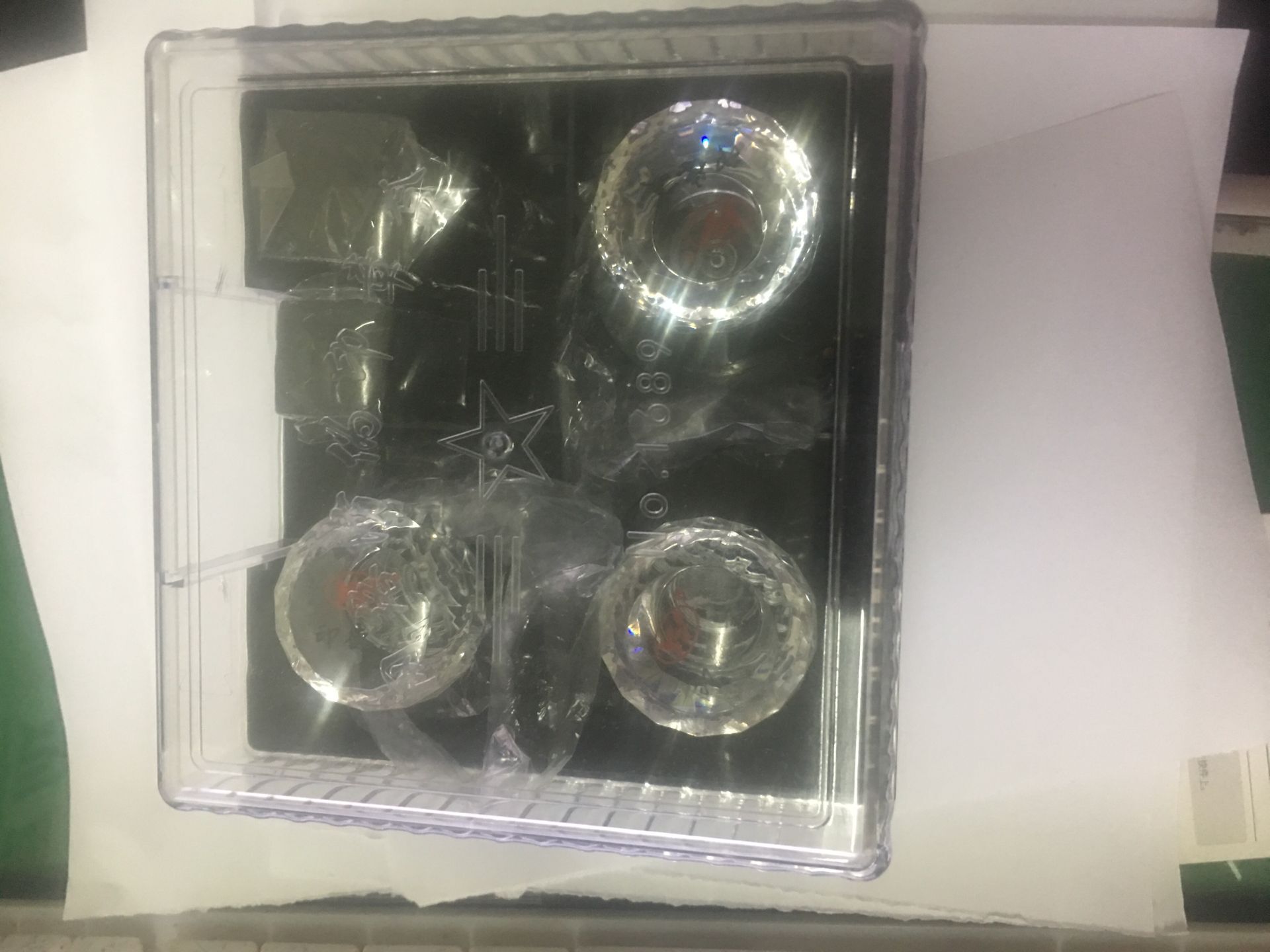 The box of the seal box can put a light-sensitive seal with a box oversize box