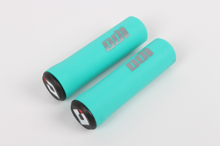 ODI Hoa Kỳ của bộ trượt silicone xe tay ga của trẻ em cân bằng xe hơi cao su silicone tinh khiết tay cầm găng tay chống sốc mặc - Smart Scooter xe thăng bằng dành cho bé mấy tuổi