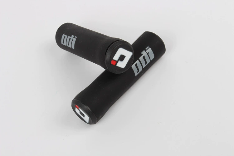 ODI Hoa Kỳ của bộ trượt silicone xe tay ga của trẻ em cân bằng xe hơi cao su silicone tinh khiết tay cầm găng tay chống sốc mặc - Smart Scooter