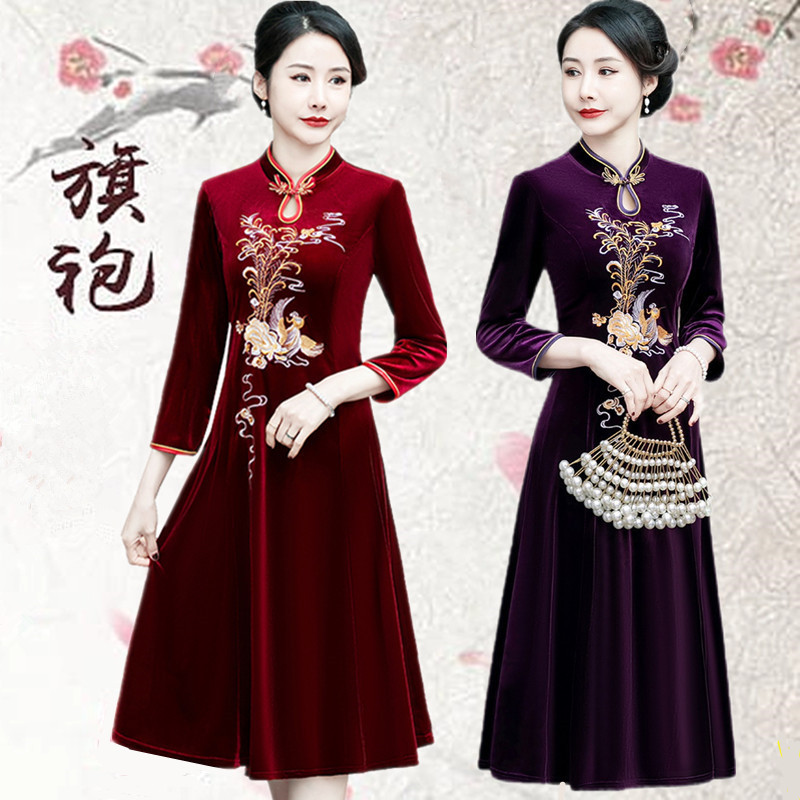 Grandmother's Wedding Banquet Dress, Plus-Size Dress, High-End Embroidered Cheongsam Dress, Elegant Mother's Gold Velvet Long Dress