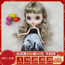 DBS Blythe small cloth dolls white musculature joint body with clothes suit box for delivery and change of the finished product