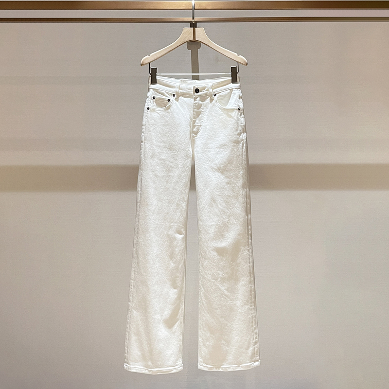 Light Luxury and Elegant Style White High-Waisted Straight-Leg Jeans for Women, 2026 Summer New Solid Color Slimming Flared Long Pants