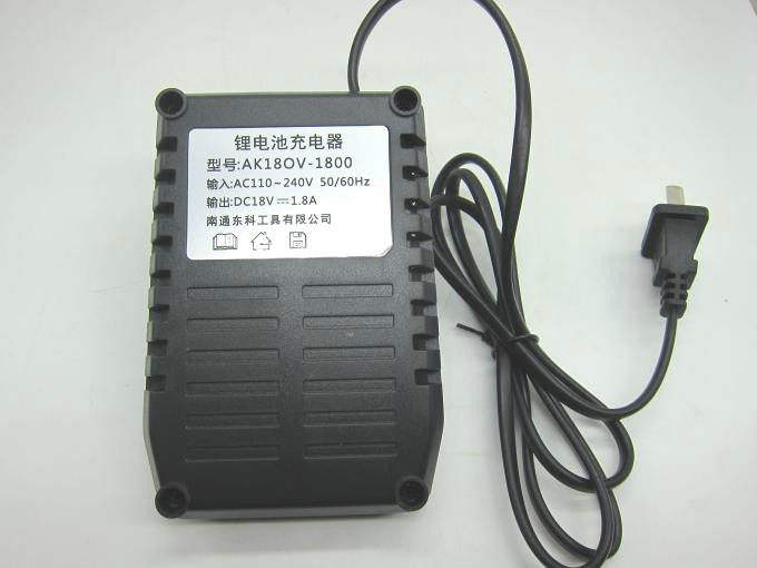 Ударный гайковерт 南通东科博诺68f88f108f无刷电动扳手ak47新款原装充电器