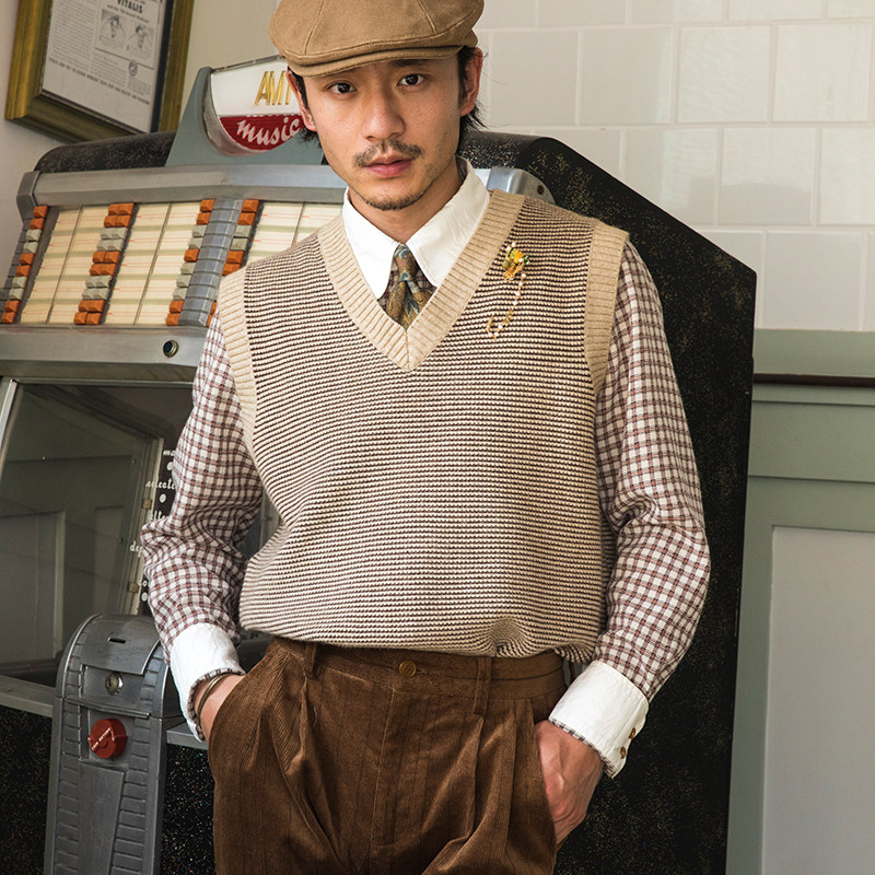 SOARIN original design sweater vest men's British retro small plaid casual loose V-neck sweater vest