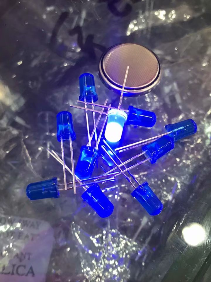 直插发光二极管led灯珠 f5圆头蓝发蓝短脚 专业生产LED灯珠