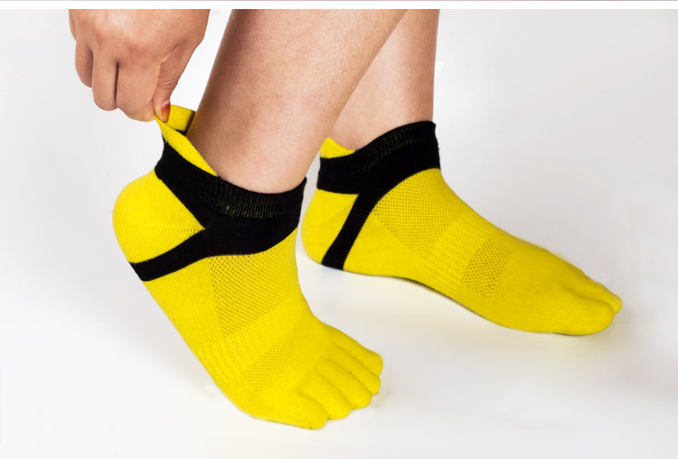 Men's short tube sports sweat-absorbing low-top breathable mesh cotton five-finger socks nationwide