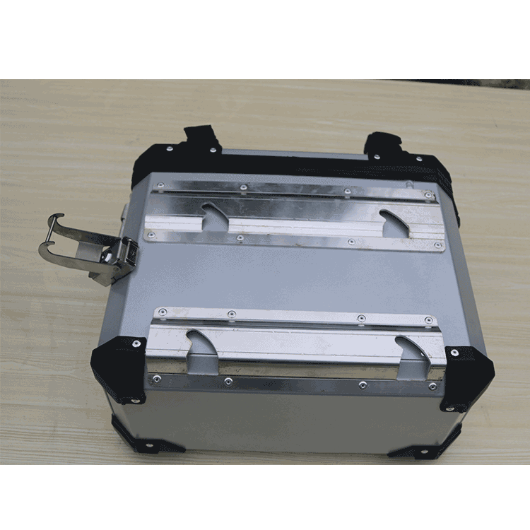 Áp dụng cho Longxin 300-6C Promise 300AC xe máy phía sau kệ bên khung hộp hợp kim nhôm hộp phía sau hộp - Xe gắn máy phía sau hộp thùng hông xe máy
