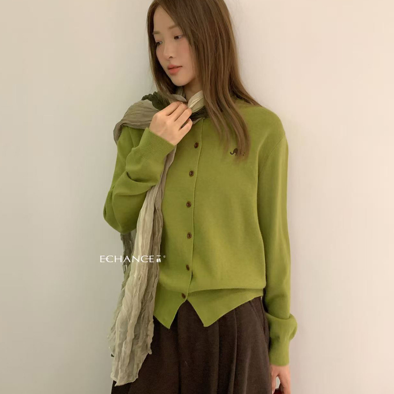 Korean-Style Simple Round-Neck Knitted Cardigan for Women, 2026 Autumn New Long-Sleeve Versatile Sweater Jacket 11957