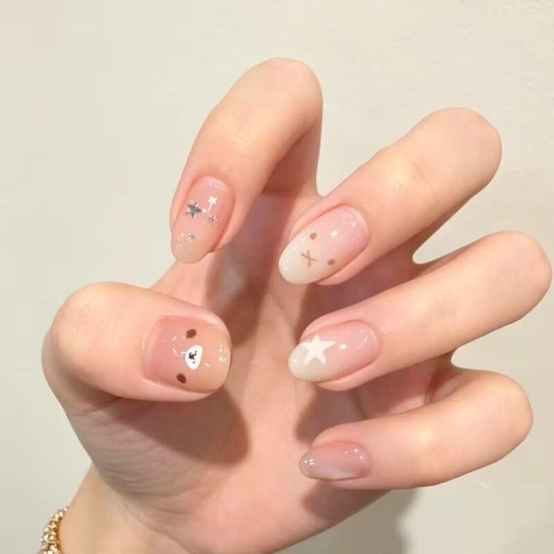 Cute Little Bear Wearing Nail Polish, Clear Nude Pink, Simple and Soft, Age-Reducing, Suitable for Students, Everyday Versatile Short Oval Nail Stickers