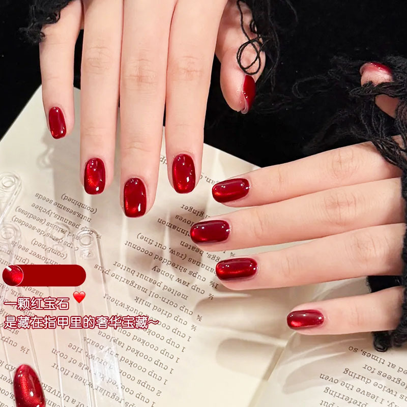Luxurious Ruby Cat-Eye Wearable Nails, Classic Spring Festival, Everyday Simple and Versatile, New Short Style Nail Patches for Autumn and Winter