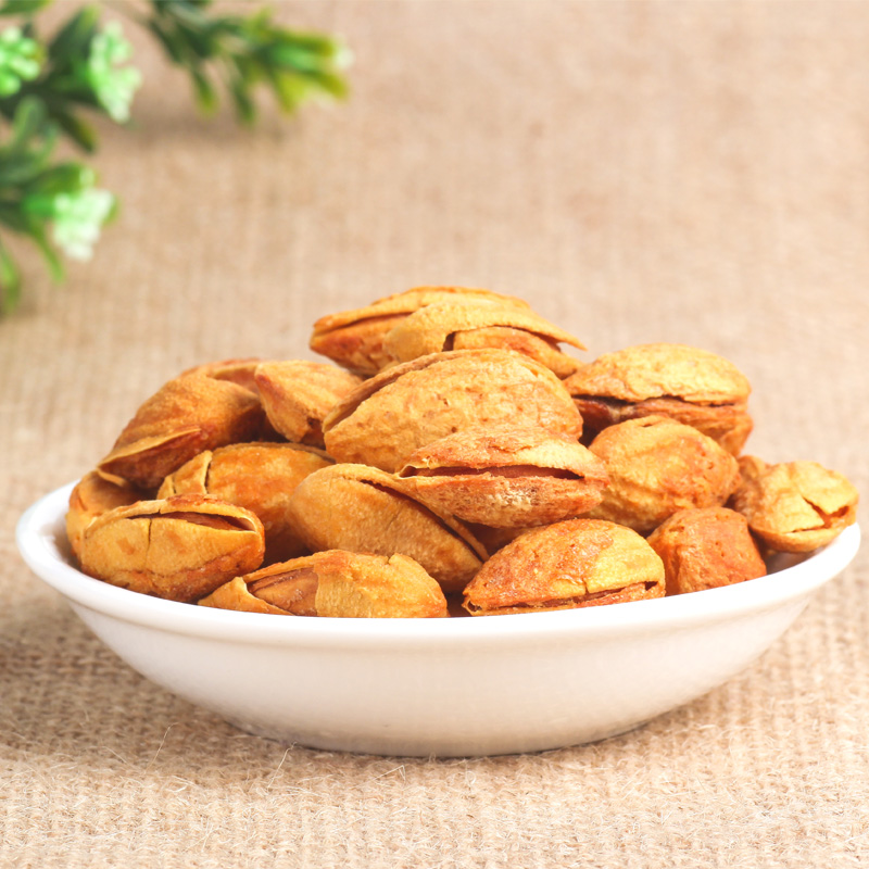 (2 pieces) Xinjiang special hand exfoliating NP paper Pibatan wood 500g pretzels with salt cream nuts dried fruit snacks