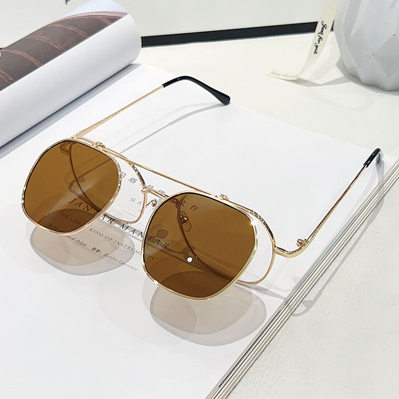 One Mirror, Two Uses, Double-Layered Flip-Up Sunglasses, Square Frame, Suitable for Long and Round Faces, Can Be Fitted with Prescription Lenses, Uv Protection