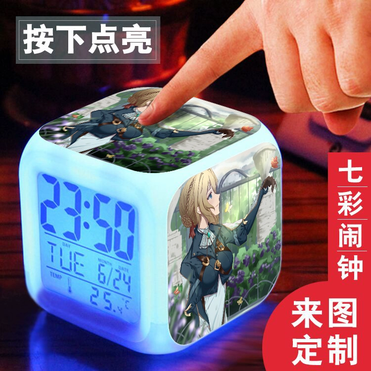 Violet Evergarden Jing Zi Jing Ani Hoạt hình Ngoại vi đầy màu sắc Đèn LED phát sáng Ban đêm Đồng hồ báo thức nhỏ Quà tặng - Carton / Hoạt hình liên quan