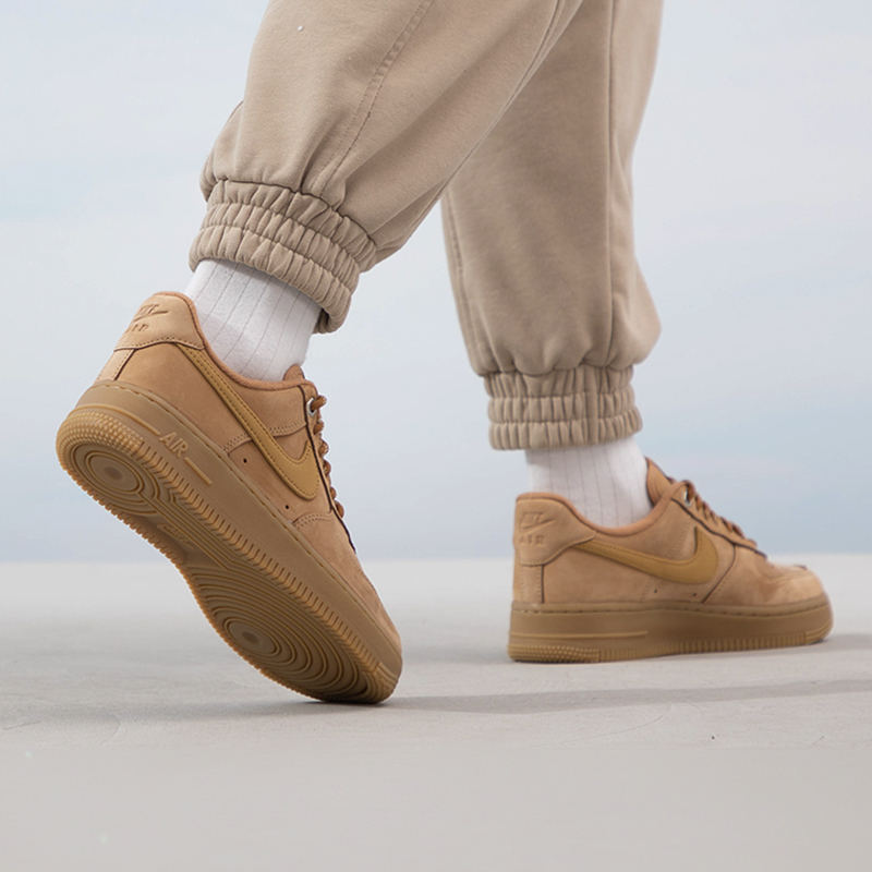 Nike Women's Shoes, Sports Shoes Air Force 1'07 Wb Air Force One Af1 Sneakers, Low-Top and Comfortable Nike Women's Shoes, Sports Shoes Air Force 1'07 Wb Air Force One Af1 Sneakers, Low-Top and Comfortable
