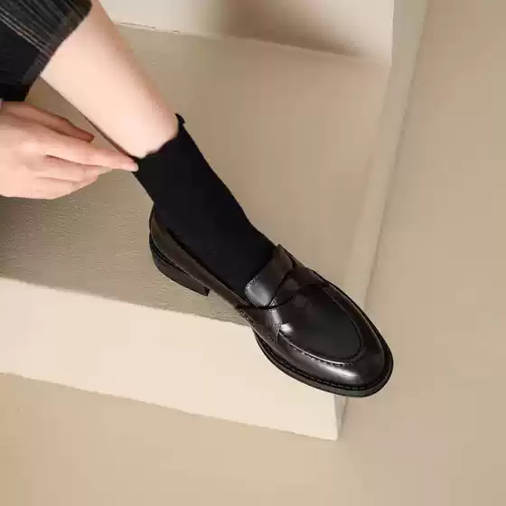 British Style Slip-On Loafers for Women 2026 New Autumn Black Genuine Leather Round-Toe Chunky Heel Versatile Trendy Leather Shoes