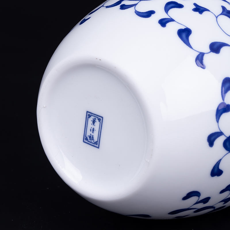Caddy fixings ceramic seal tank storage POTS, sealed storage in blue and white porcelain jar of pu - erh tea powder POTS high round as cans