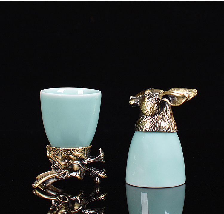 , the Chinese zodiac animal heads small glass ceramic liquor cup household single cup small Chinese wine a small handleless wine cup creative points