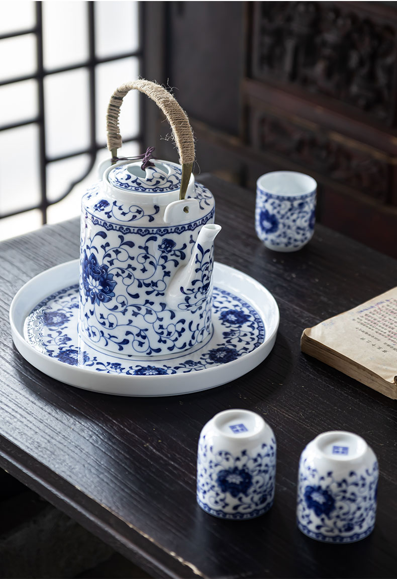 Jingdezhen ceramic teapot cool household teapot kettle pot of old blue and white porcelain tea set hotel with girder are large