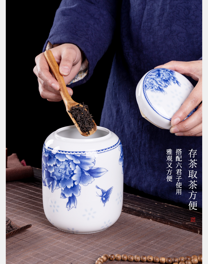 Blue and white porcelain, caddy fixings mini seal pot jingdezhen tea accessories small portable tank tea