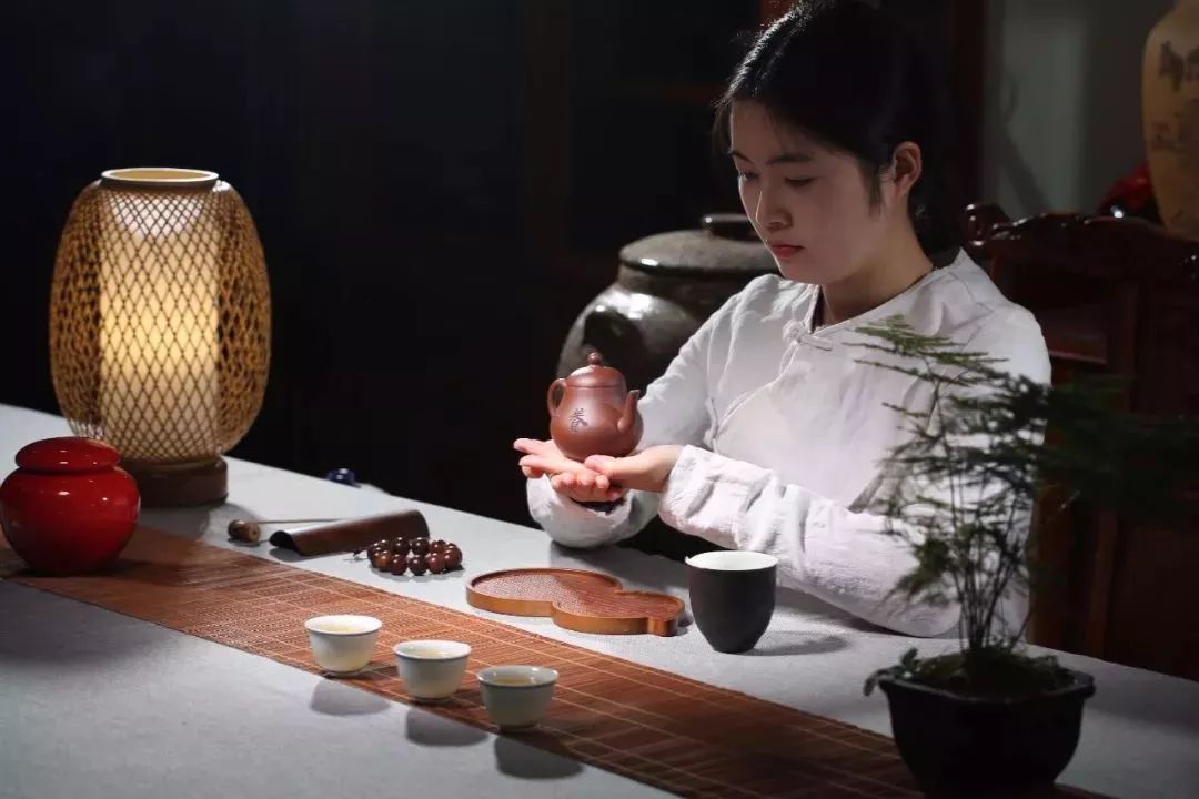 同样是普洱茶,散茶与饼茶为何口感不同?
