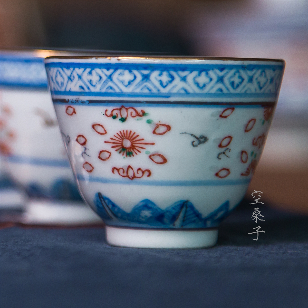 Jingdezhen blue and white exquisite plus color painting gold tea cup ceramic top ten porcelain factory old factory porcelain nostalgia empty mulberry tea cup