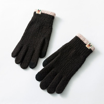Clearance Korean version of wool gloves Winter female students warm touch screen cold knitted girl gloves female winter cute