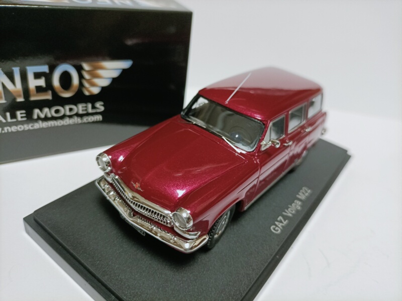 Neo 1 43 Soviet Volga Wagon Model Gaz M22 Volga Wagon 1960 Purple-Red