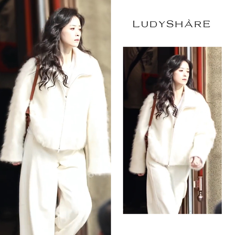 The Winter Wind Blows and Brings Warmth, and the Same Style as Wen Wen and Jiang Xin's White Fur Coat, a Luxurious Short Faux Fur Coat for Women in Winter The Winter Wind Blows and Brings Warmth, and the Same Style as Wen Wen and Jiang Xin's White Fur Coat, a Luxurious Short Faux Fur Coat for Women in Winter