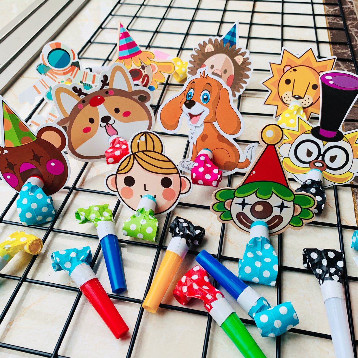 Birthday party Blow blow roll blow dragon whistle Boy girl birthday horn Children's creative toy cartoon whistle