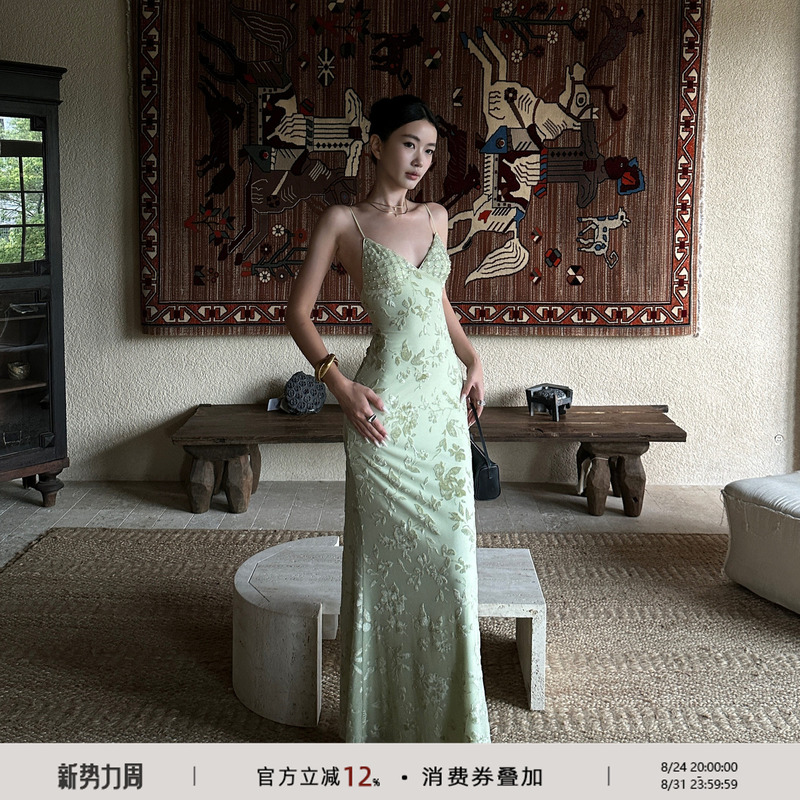 Venuie French-Style Green Heavy-Duty Dress, Vacation Dress, Birthday Evening Dress, Sexy Strapless Backless Hip-Length Dress Venuie French-Style Green Heavy-Duty Dress, Vacation Dress, Birthday Evening Dress, Sexy Strapless Backless Hip-Length Dress