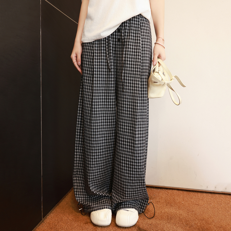 Me Lao Yang's Clothing Plaid Carrot Pants, Luxury Brand-Inspired, Breathable, British Style, High-Waisted, Slimming, Versatile, Fashionable Pants